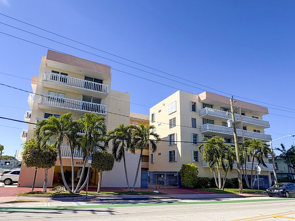 Colonnade Bay Condo